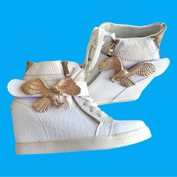 White Lizard Textured PU Leather Golden Eagle Side Zip Platform Sneakers (Sz 10) - Picture 1 of 11